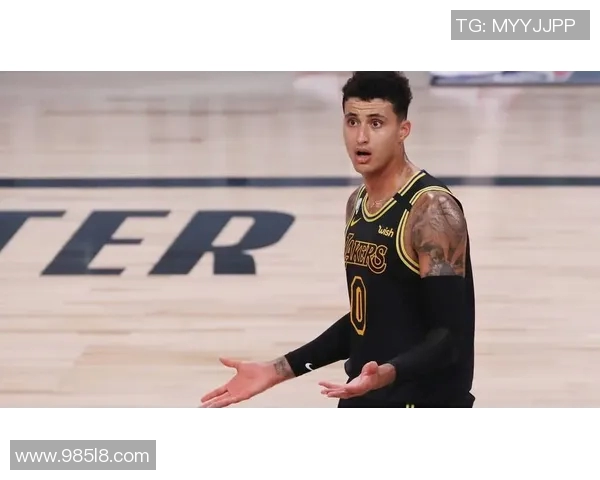 湖人深夜发文，疑似回应转会传闻