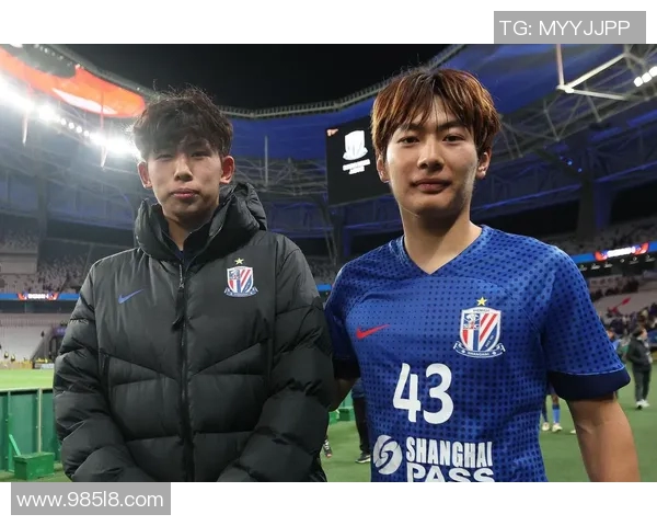 冲突升级！武磊与教练发生激烈争执