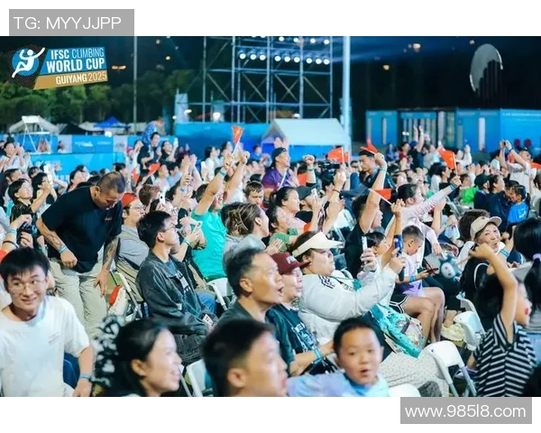 中国攀岩队首次斩获世界杯团体冠军 中国攀岩队首次斩获世界杯团体冠军
