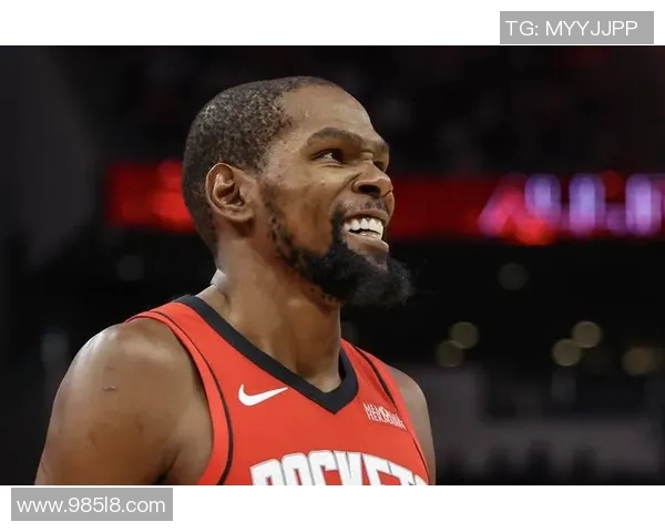 杜兰特如何通过战术智慧控制比赛节奏和攻防转换的关键策略解析 杜兰特如何通过战术智慧控制比赛节奏和攻防转换的关键策略解析